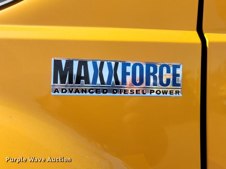 image for item LV9411 2012 International WorkStar 7500  dump truck