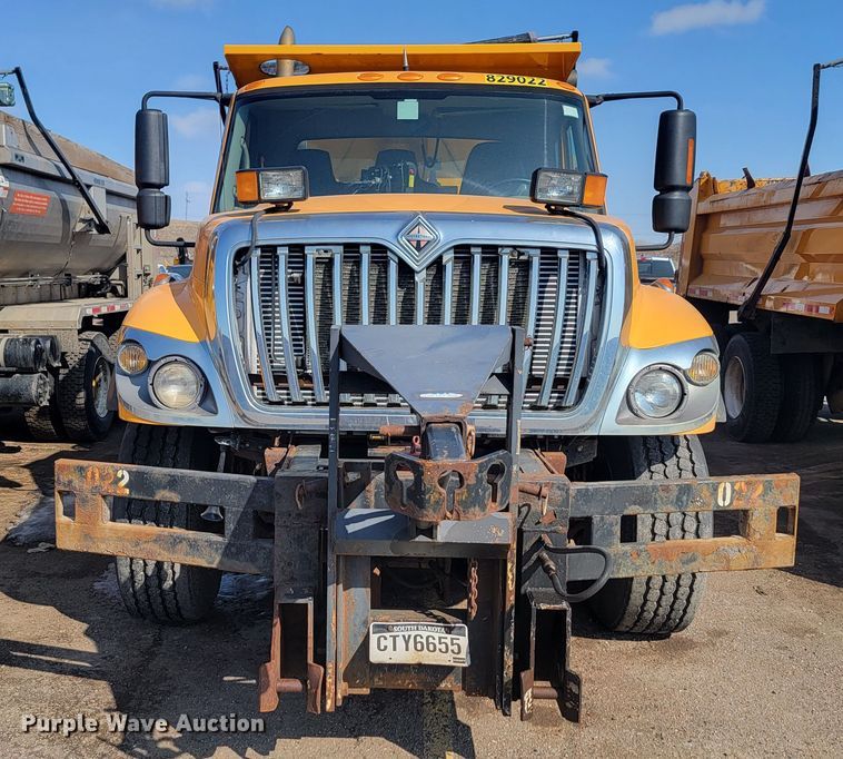 image for item LV9412 2008 International WorkStar 7400  dump truck