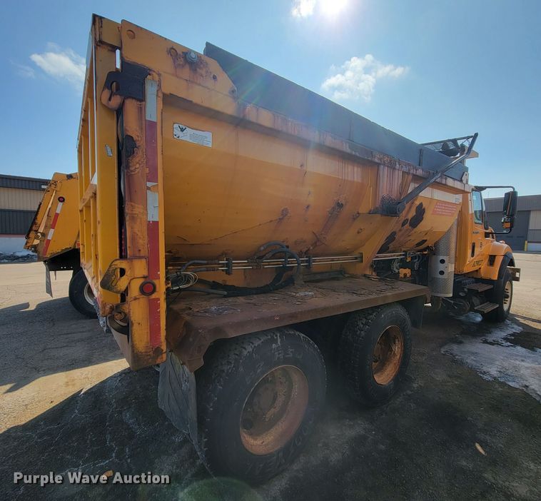 image for item LV9412 2008 International WorkStar 7400  dump truck