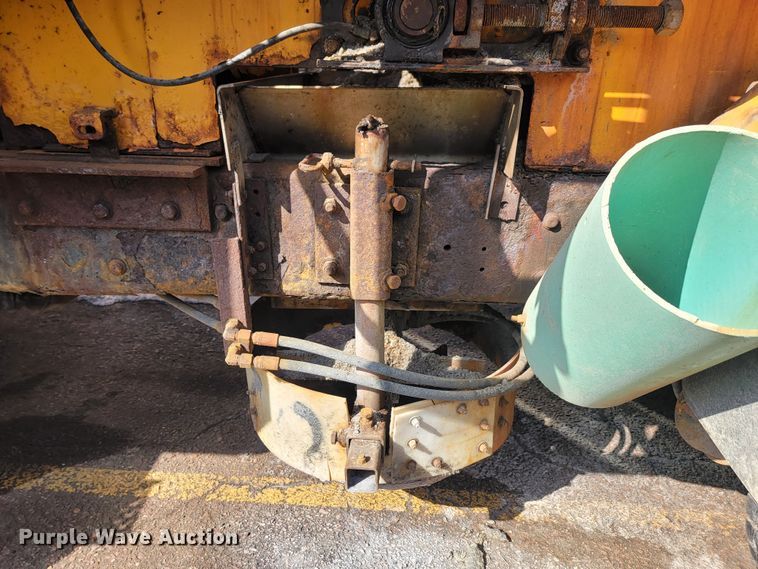 image for item LV9412 2008 International WorkStar 7400  dump truck