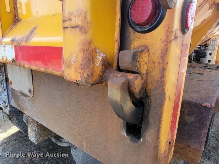 image for item LV9412 2008 International WorkStar 7400  dump truck