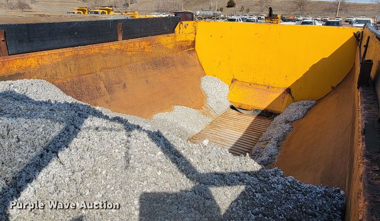 image for item LV9412 2008 International WorkStar 7400  dump truck