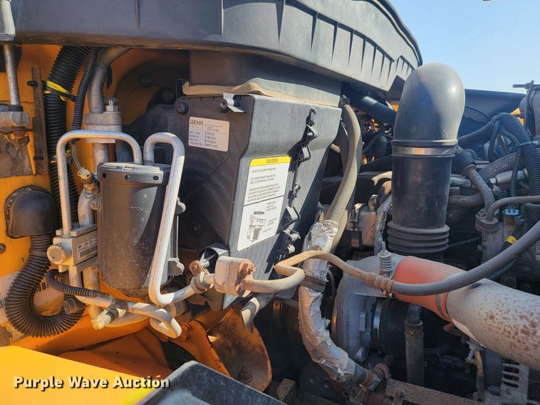 image for item LV9412 2008 International WorkStar 7400  dump truck