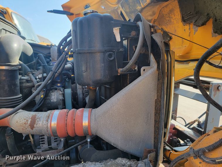 image for item LV9412 2008 International WorkStar 7400  dump truck