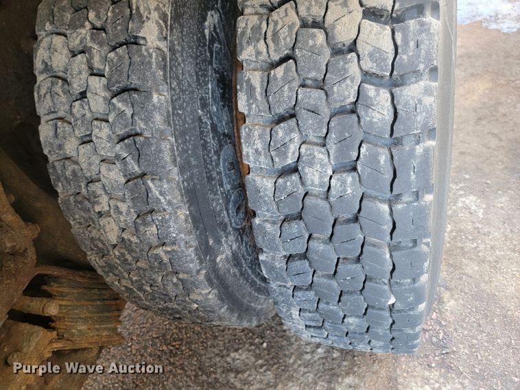 image for item LV9412 2008 International WorkStar 7400  dump truck