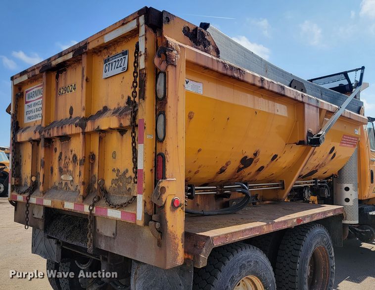 image for item LV9413 2008 International WorkStar 7400  dump truck