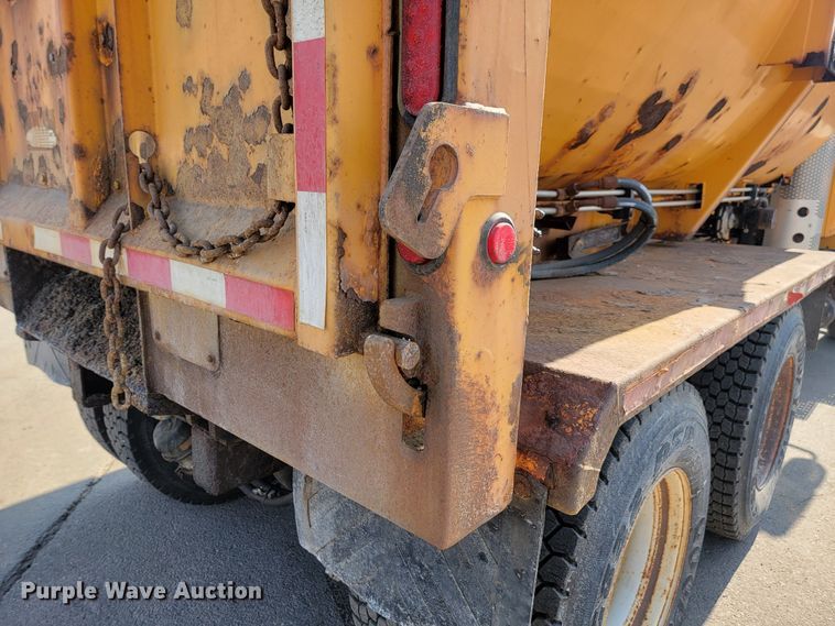 image for item LV9413 2008 International WorkStar 7400  dump truck