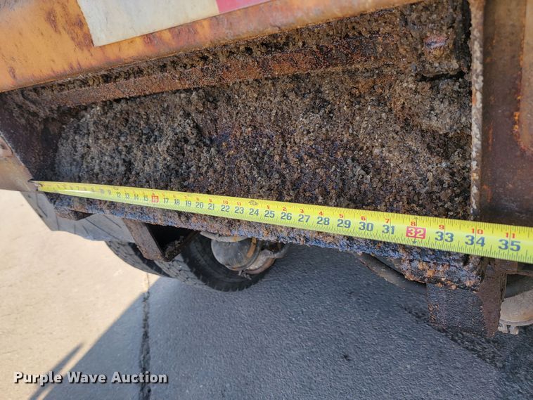 image for item LV9413 2008 International WorkStar 7400  dump truck