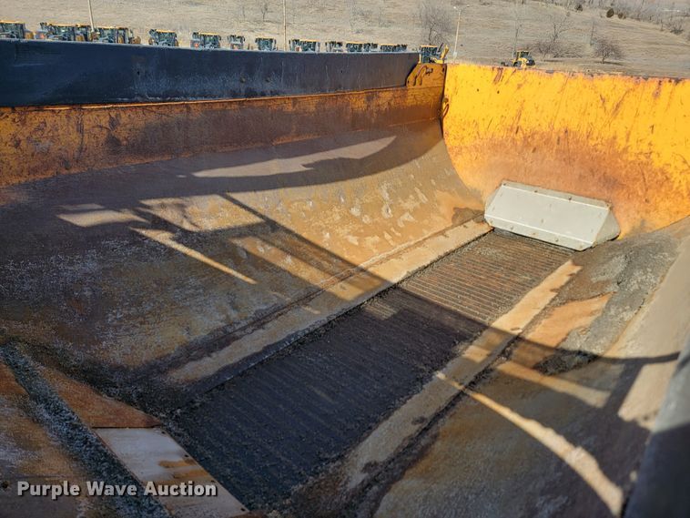 image for item LV9413 2008 International WorkStar 7400  dump truck