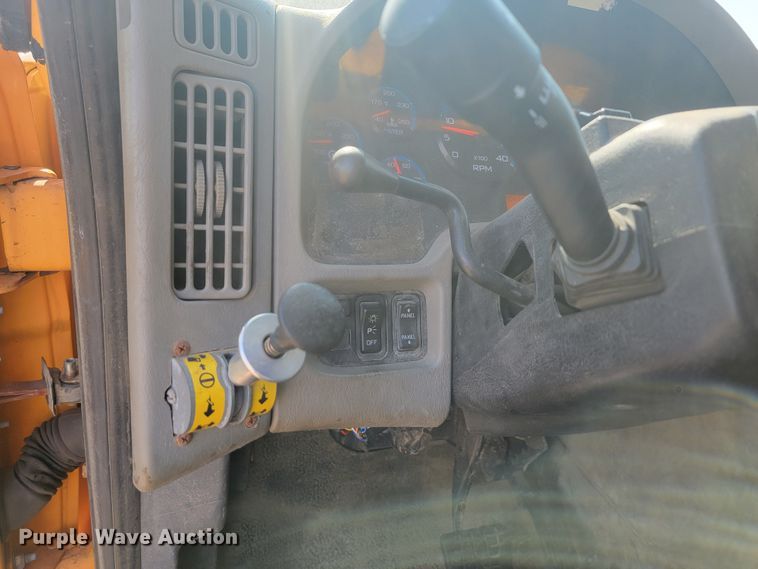 image for item LV9413 2008 International WorkStar 7400  dump truck