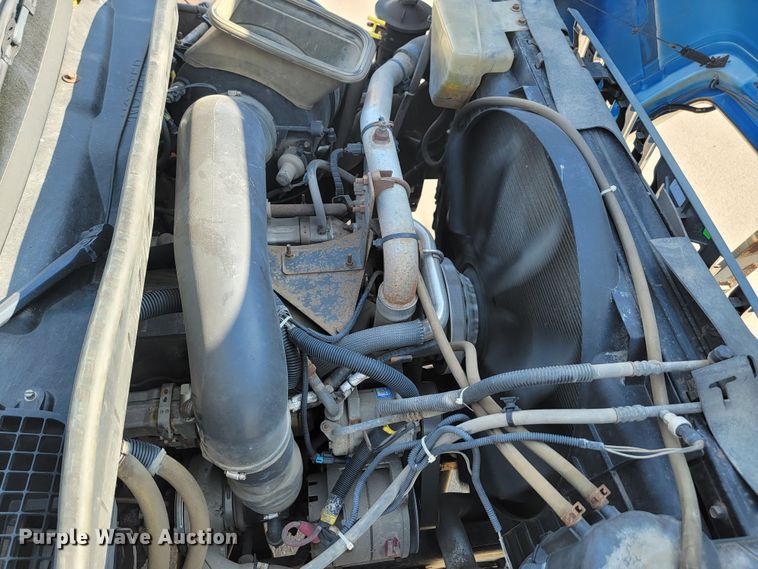 image for item LV9413 2008 International WorkStar 7400  dump truck