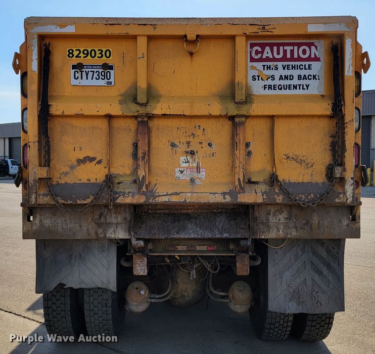 image for item LV9414 2012 International WorkStar 7500  dump truck