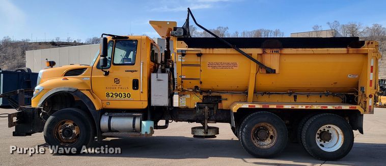 image for item LV9414 2012 International WorkStar 7500  dump truck