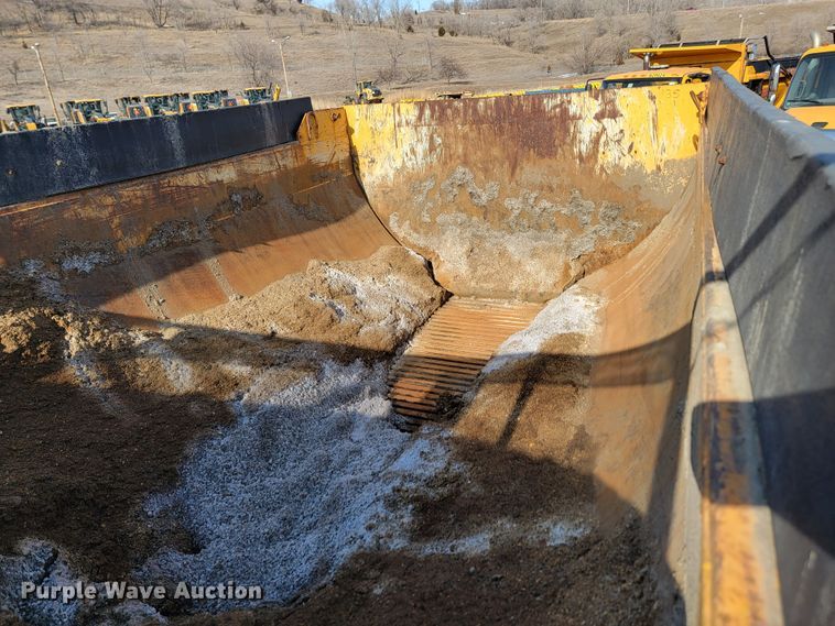 image for item LV9414 2012 International WorkStar 7500  dump truck