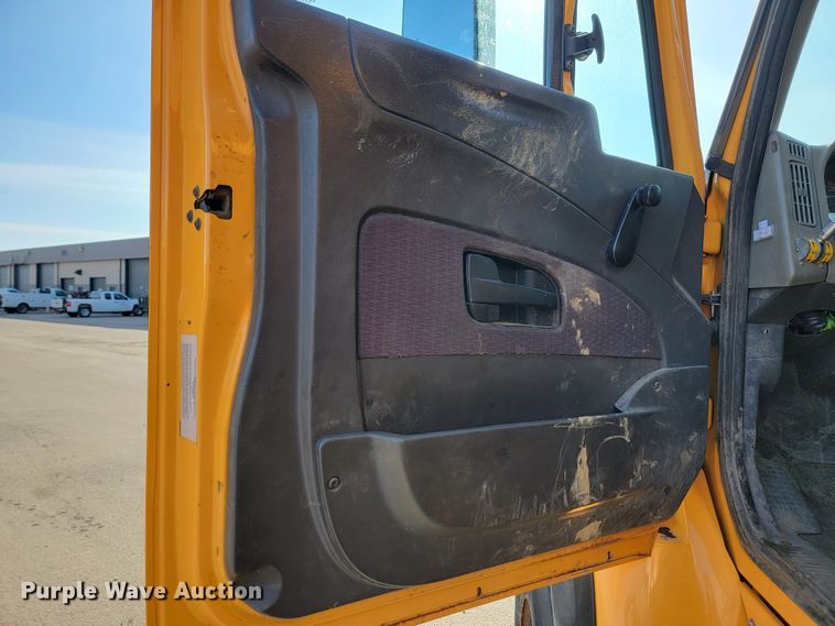 image for item LV9414 2012 International WorkStar 7500  dump truck