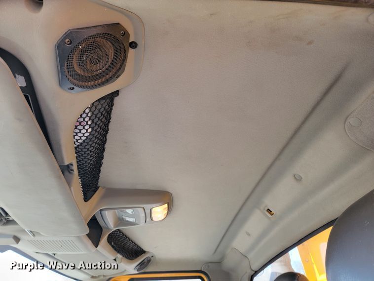 image for item LV9414 2012 International WorkStar 7500  dump truck