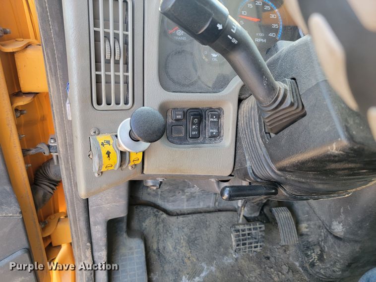 image for item LV9414 2012 International WorkStar 7500  dump truck