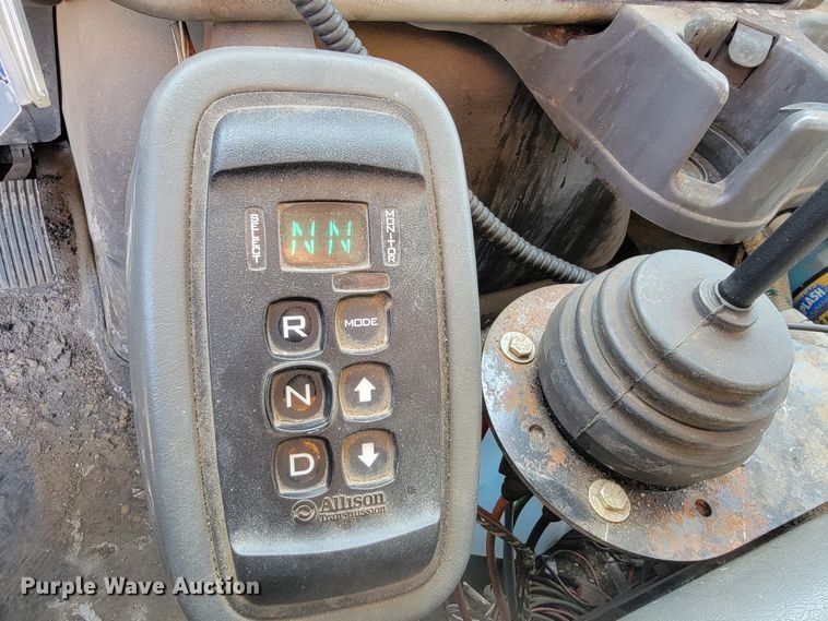 image for item LV9414 2012 International WorkStar 7500  dump truck