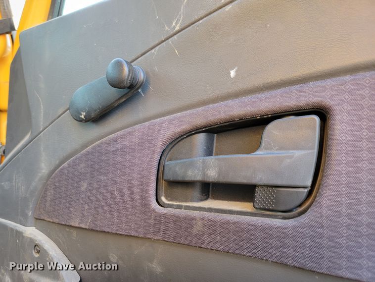 image for item LV9414 2012 International WorkStar 7500  dump truck