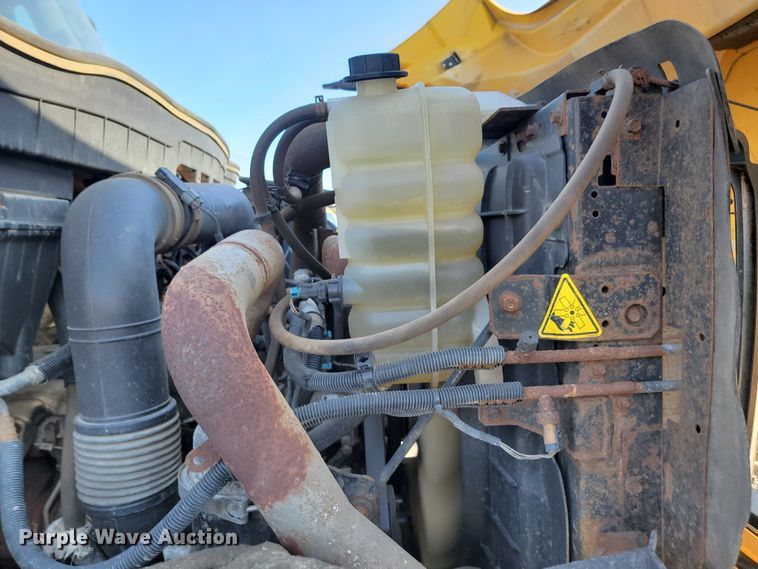 image for item LV9414 2012 International WorkStar 7500  dump truck