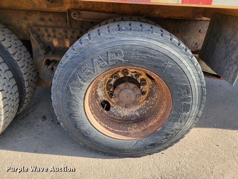 image for item LV9414 2012 International WorkStar 7500  dump truck