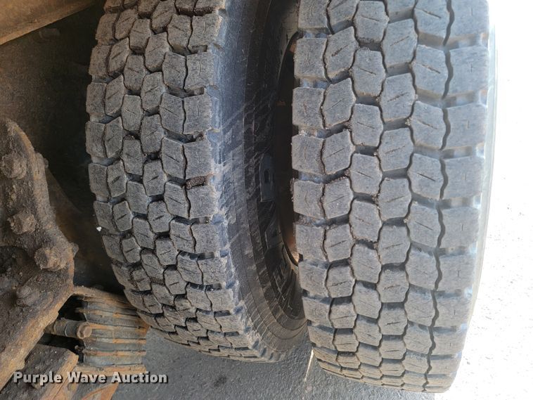 image for item LV9414 2012 International WorkStar 7500  dump truck