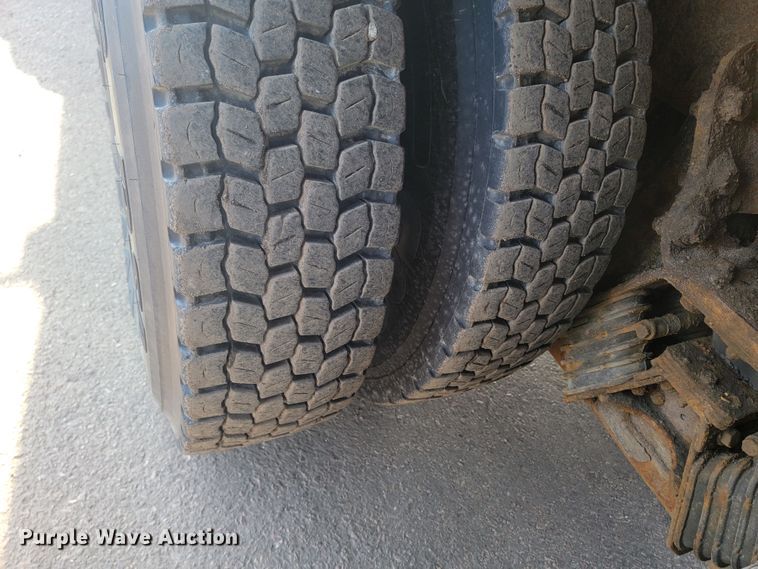 image for item LV9414 2012 International WorkStar 7500  dump truck