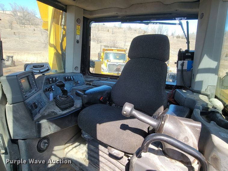 image for item LV9417 2009 Caterpillar D8T  dozer