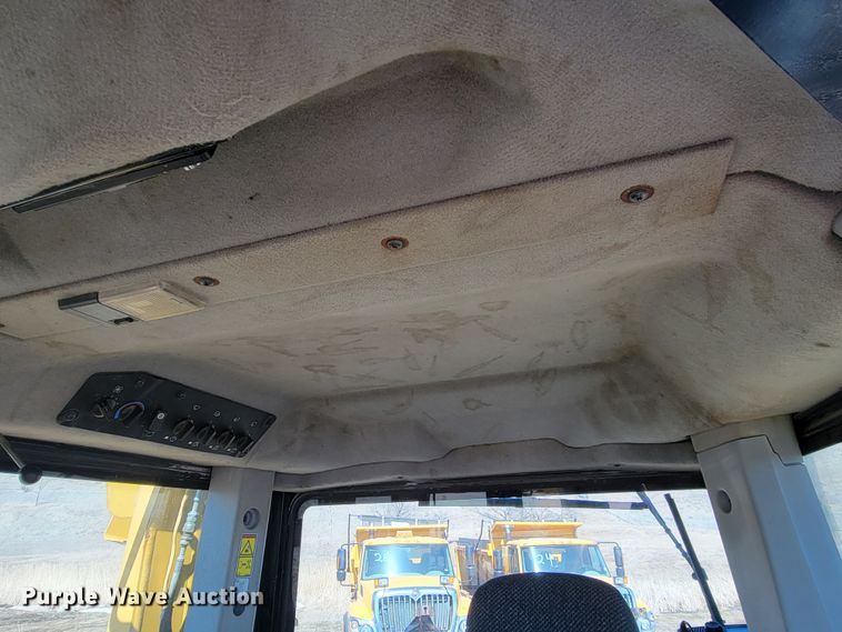 image for item LV9417 2009 Caterpillar D8T  dozer