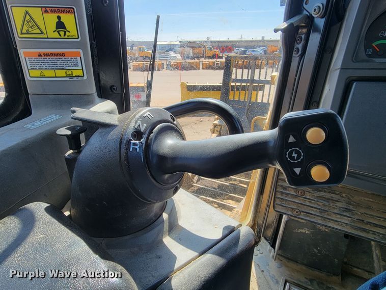image for item LV9417 2009 Caterpillar D8T  dozer