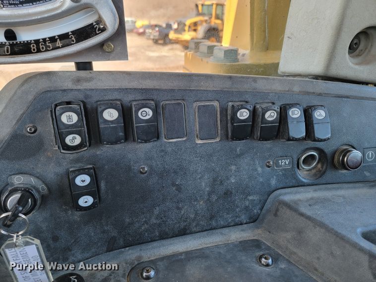 image for item LV9417 2009 Caterpillar D8T  dozer