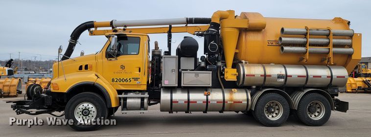 image for item LV9423 2008 Sterling LT9500  vacuum truck