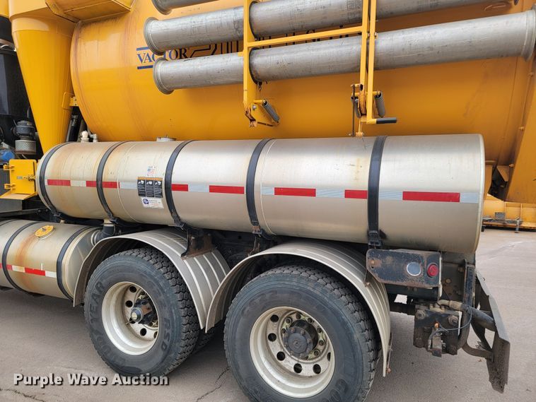 image for item LV9423 2008 Sterling LT9500  vacuum truck