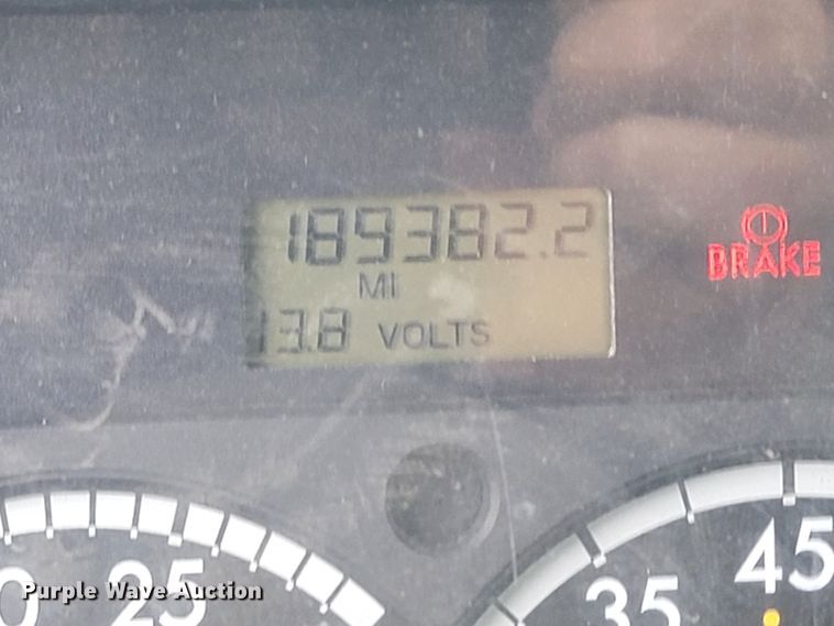 image for item LV9423 2008 Sterling LT9500  vacuum truck