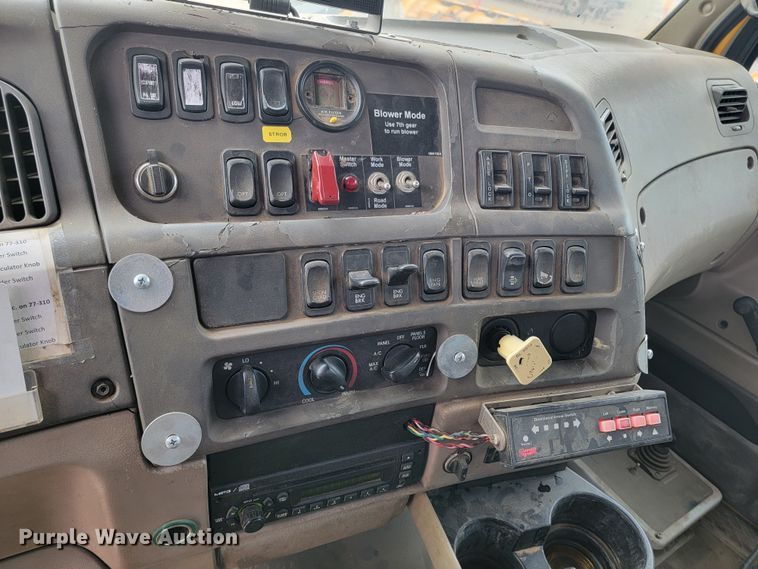 image for item LV9423 2008 Sterling LT9500  vacuum truck