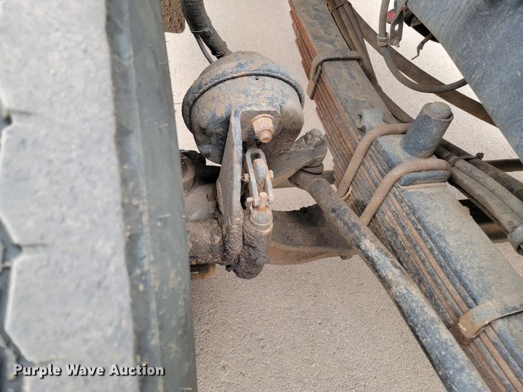 image for item LV9423 2008 Sterling LT9500  vacuum truck