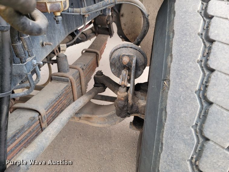 image for item LV9423 2008 Sterling LT9500  vacuum truck