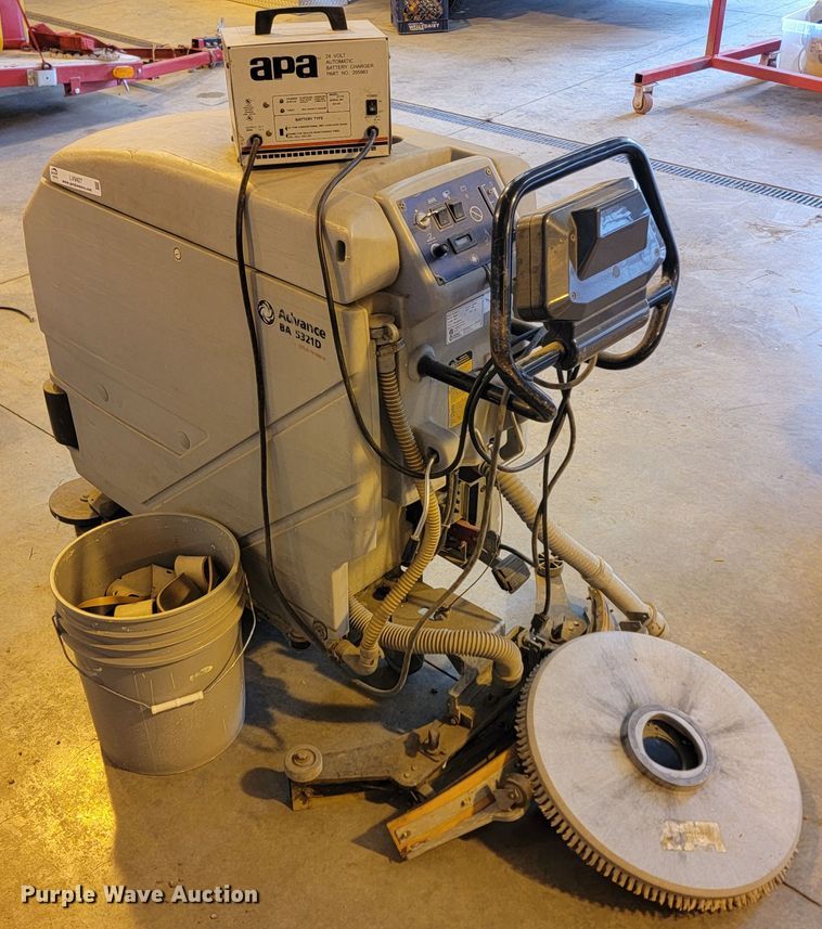 image for item LV9427 Advance BA 5321D  floor scrubber