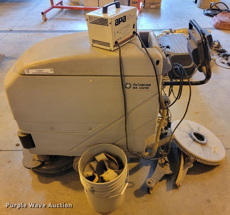 image for item LV9427 Advance BA 5321D  floor scrubber