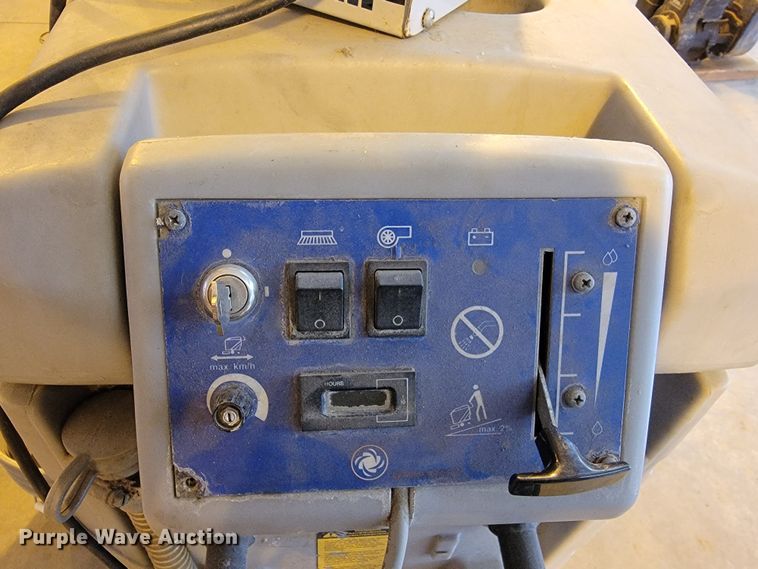 image for item LV9427 Advance BA 5321D  floor scrubber