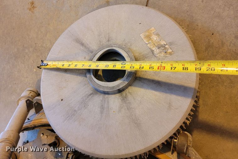 image for item LV9427 Advance BA 5321D  floor scrubber