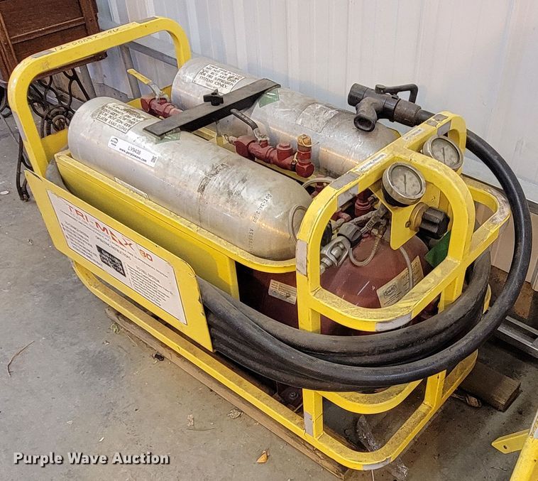 image for item LV9438 Tri-Max 30  compressed air foam system