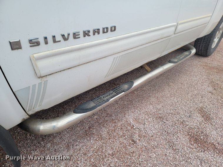 image for item LV9439 2009 Chevrolet Silverado 1500  Crew Cab pickup truck