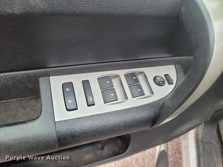 image for item LV9439 2009 Chevrolet Silverado 1500  Crew Cab pickup truck