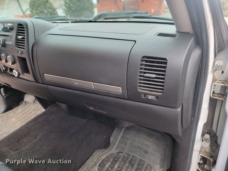 image for item LV9439 2009 Chevrolet Silverado 1500  Crew Cab pickup truck