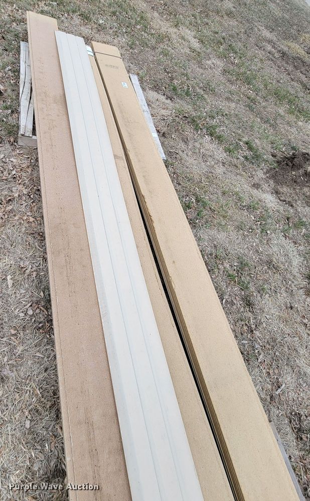 image for item LV9443 Approximately 18 120 Series Lap-T4 siding