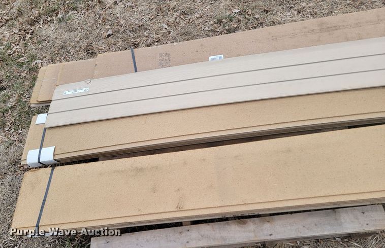 image for item LV9443 Approximately 18 120 Series Lap-T4 siding