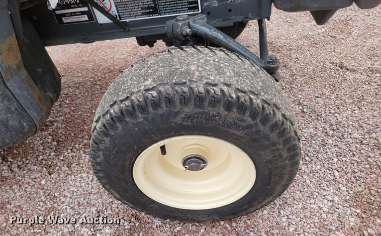 image for item LV9444 Kubota F2680  lawn mower