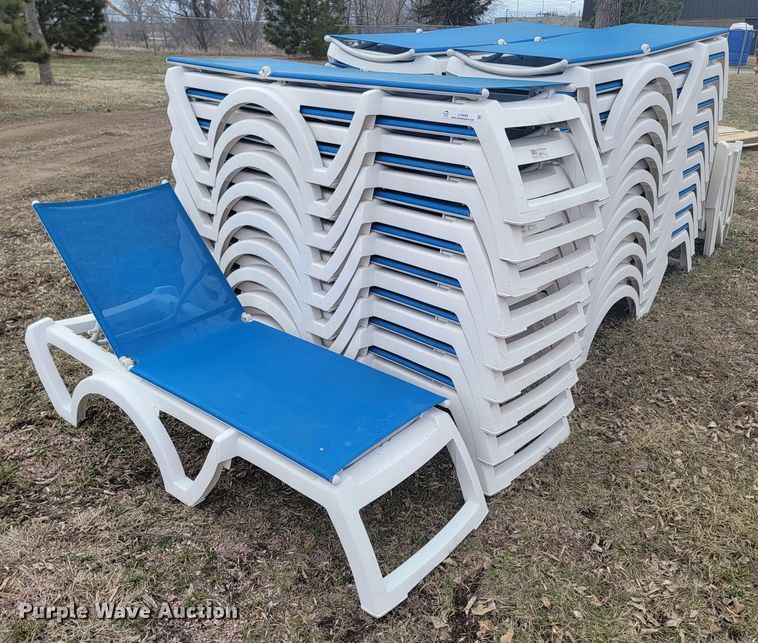 image for item LV9445 (30) pool lounge chairs