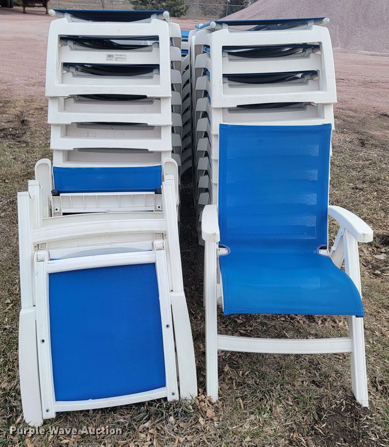 image for item LV9445 (30) pool lounge chairs